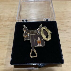 New 2005 Houston Livestock Show And Rodeo Badge